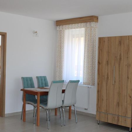 Mara Apartman Buek Bagian luar foto
