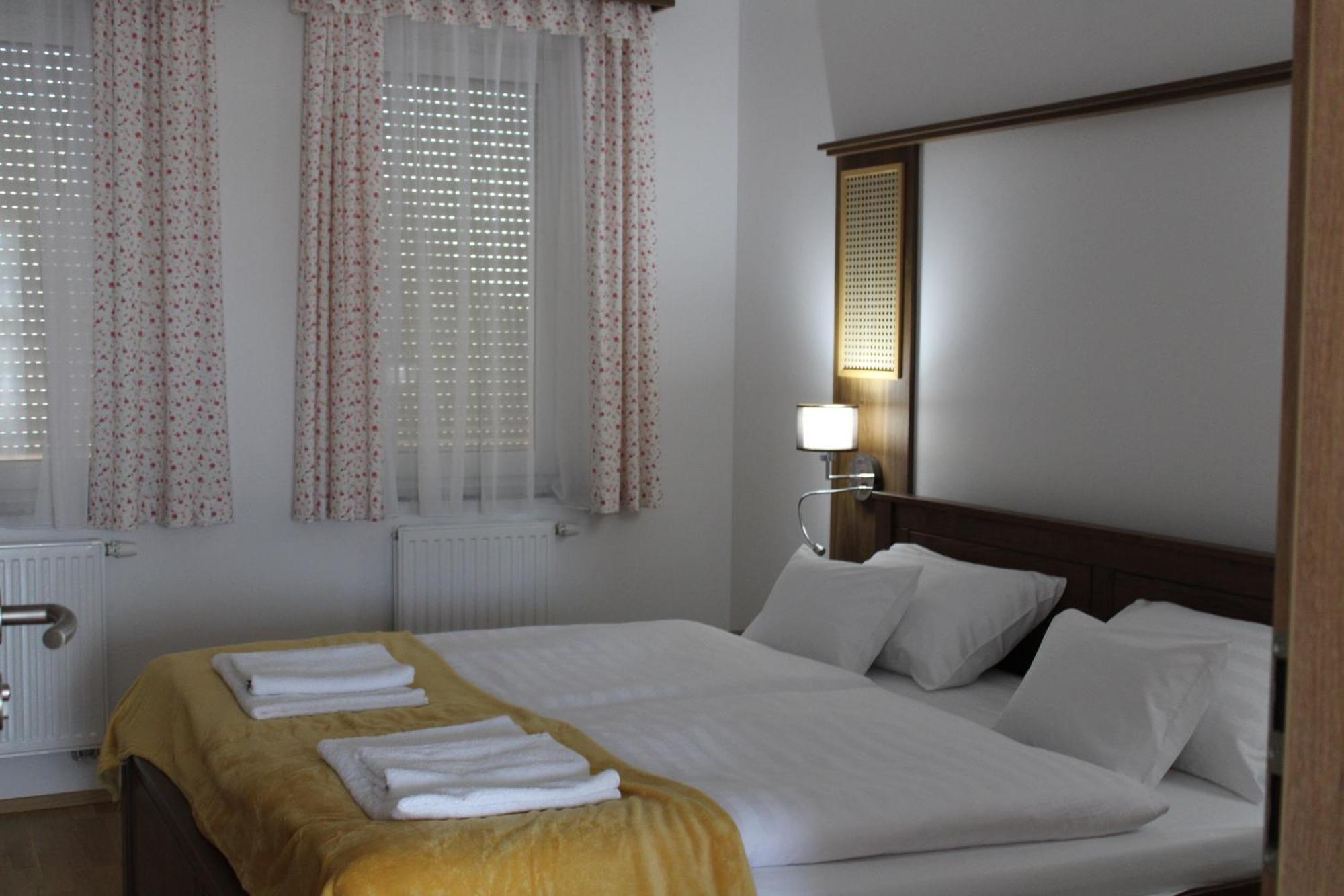 Mara Apartman Buek Bagian luar foto