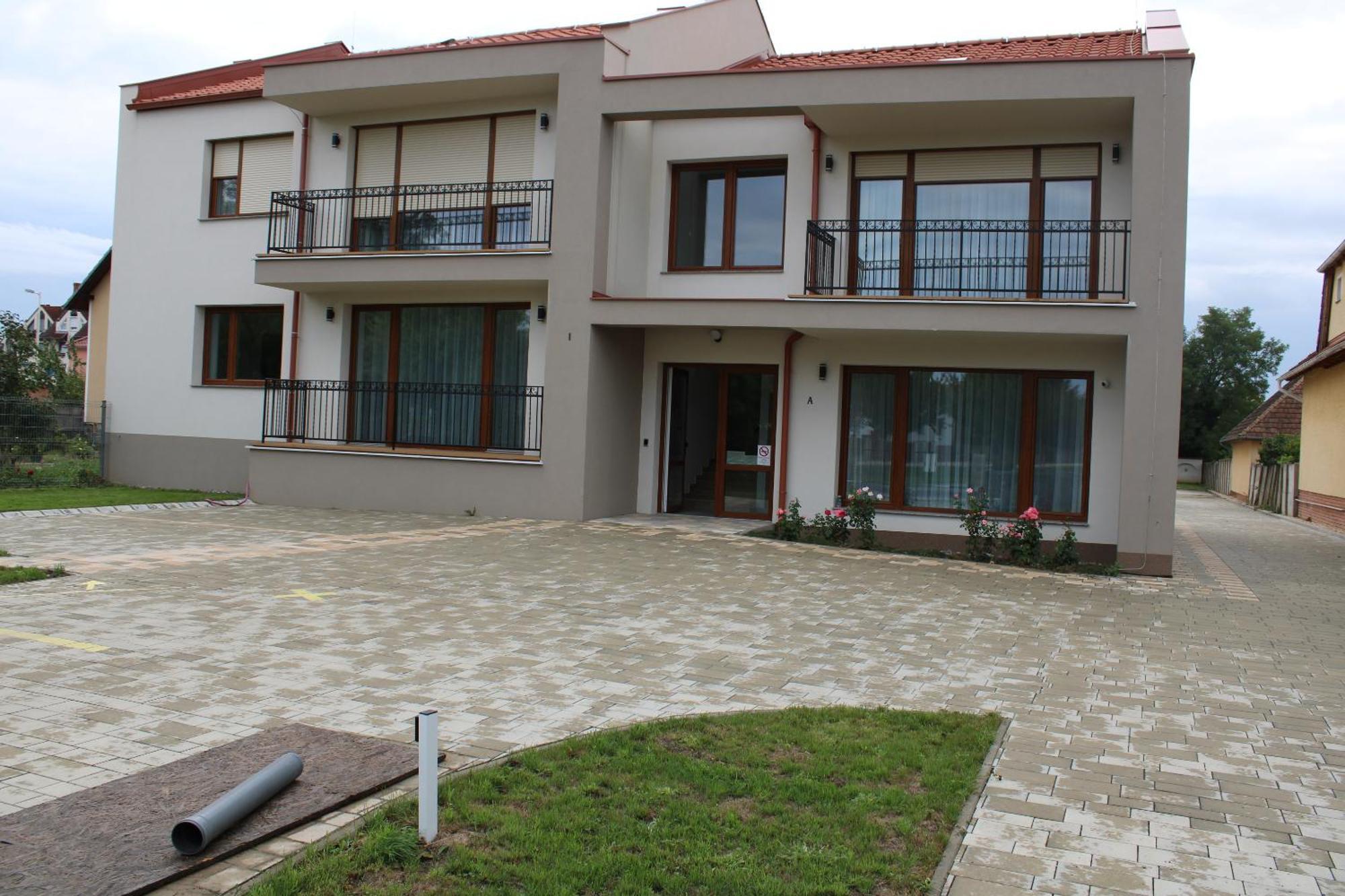 Mara Apartman Buek Bagian luar foto